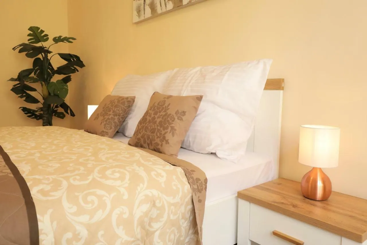 Aphrodite Aparthotel Karlsbad
